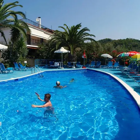 Nicolas And アパートホテル