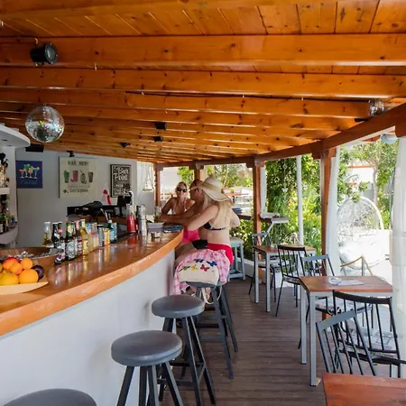 Nicolas And Apart-hotel 2*