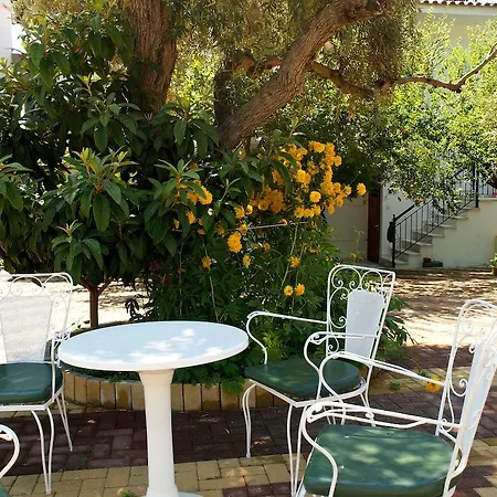Nicolas And Appart hôtel Megali Ammos (Skiathos)