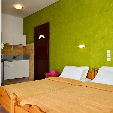 شقة فندقية Nicolas And شاطئ ميغالي أموس