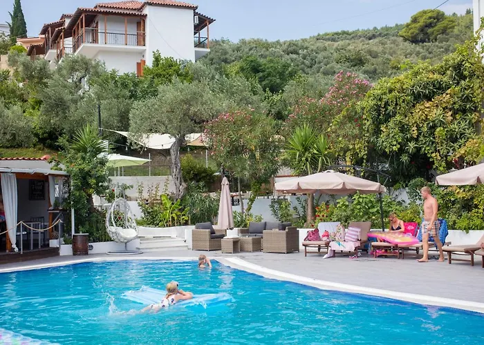 アパートホテル Nicolas And メガリ・アモス